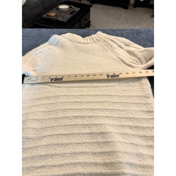 Universal Thread Women's Cream Ivory Chunky Knit Pull Over Sweater Size M - Picture 8 of 8